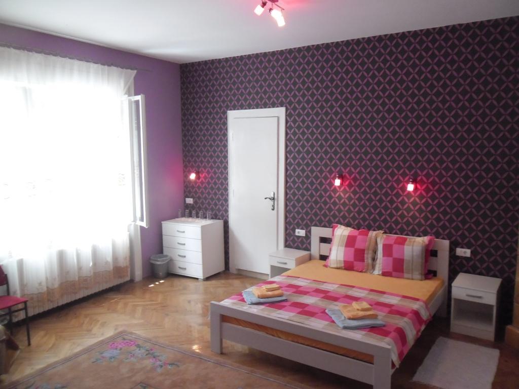 Family Top Rooms Bela Lada Sobe Нови-Сад Экстерьер фото