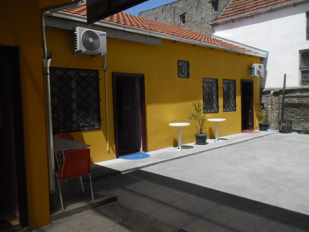 Family Top Rooms Bela Lada Sobe Нови-Сад Экстерьер фото